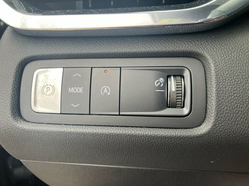 Used 2025 GMC Acadia Denali w/ Super Cruise Package FWD image 15