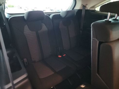 Used 2023 Kia Sorento LX image 30