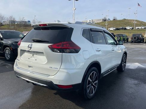 Used 2019 Nissan Rogue SL w/ Premium Package image 3