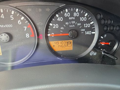 Used 2021 Nissan Frontier SV w/ SV Utility Package image 11