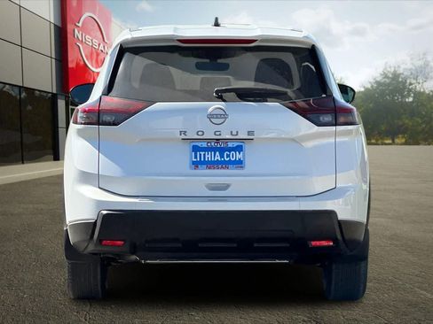 New 2026 Nissan Rogue SV FWD image 8