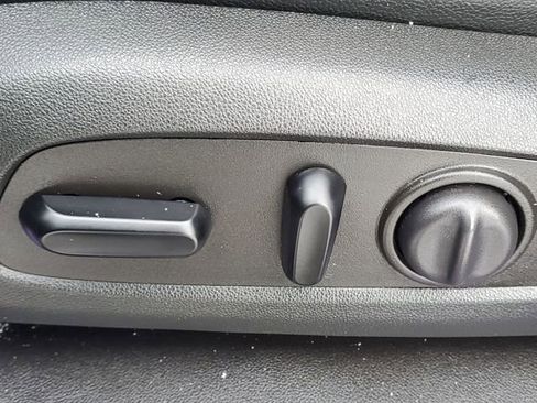 Used 2023 GMC Terrain SLT image 7