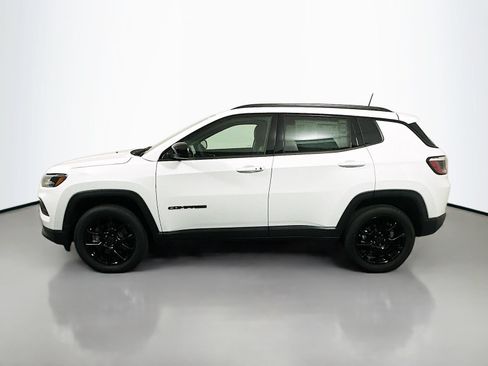 New 2026 Jeep Compass Latitude AWD/4WD image 4