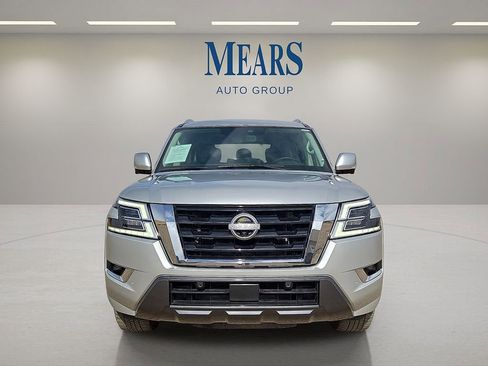 Used 2024 Nissan Armada SL image 8