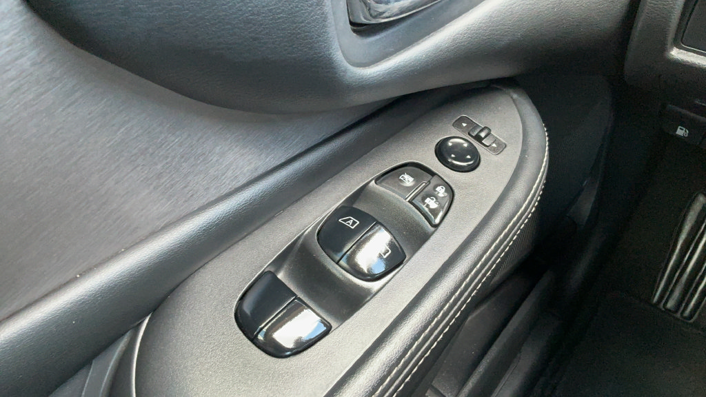 Used 2023 Nissan Murano SV FWD image 14