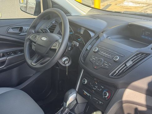 Used 2019 Ford Escape S image 42