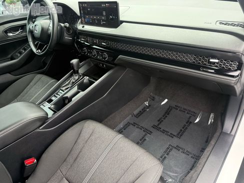 Used 2023 Honda Accord Sport image 30