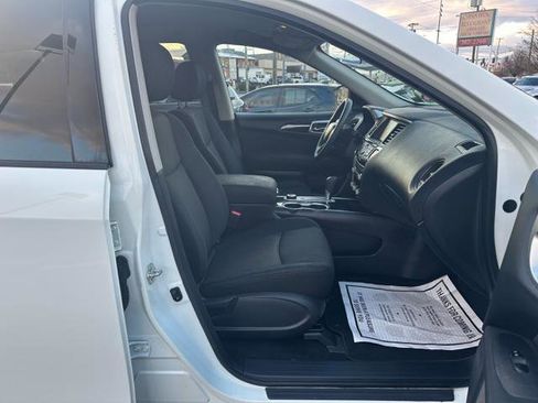 Used 2017 Nissan Pathfinder S image 20