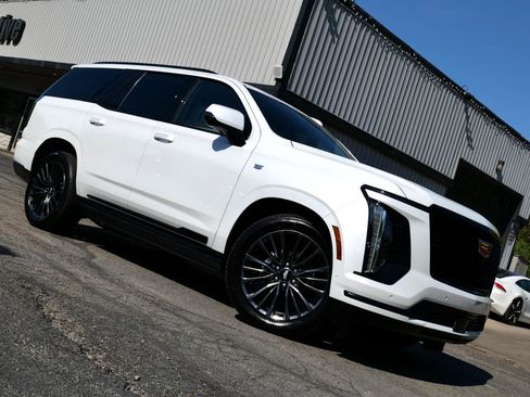 Used 2025 Cadillac Escalade Sport Platinum w/ LPO, Floor Liner Package image 1