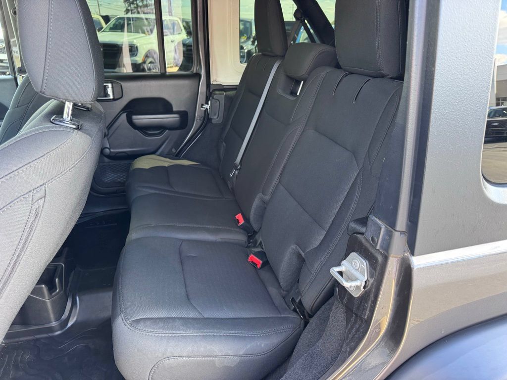 Used 2021 Jeep Wrangler Unlimited Sport AWD/4WD image 26