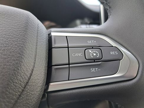 New 2026 Jeep Compass Latitude image 14