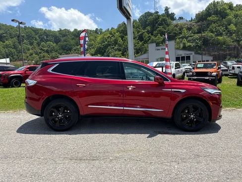 Used 2024 Buick Enclave Essence w/ Experience Buick Package AWD/4WD image 2