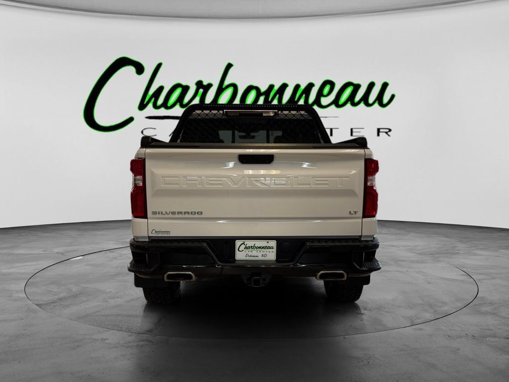 Used 2021 Chevrolet Silverado 1500 LT Trail Boss w/ Convenience Package II AWD/4WD image 4