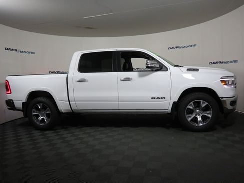 Used 2022 RAM 1500 Laramie AWD/4WD image 4