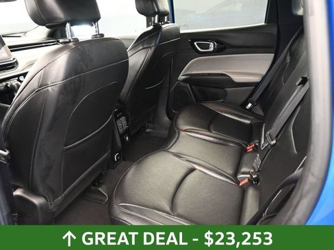 Used 2025 Jeep Compass Limited AWD/4WD image 18