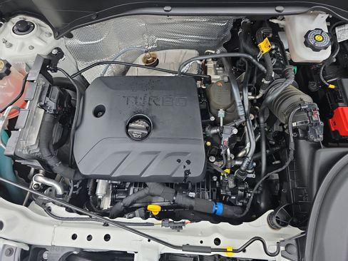 Used 2024 Buick Encore GX Sport Touring image 34