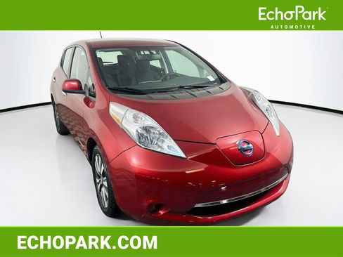 Used 2015 Nissan Leaf SV FWD image 1