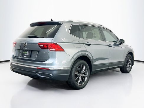 Used 2022 Volkswagen Tiguan SE w/ Panoramic Sunroof Package AWD/4WD image 9