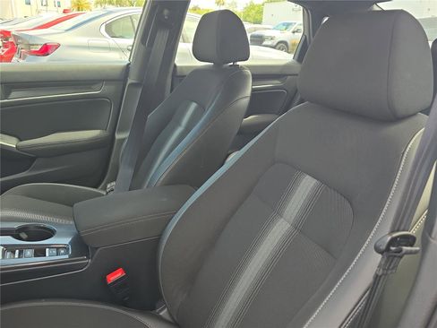 Used 2024 Honda Civic Sport image 15