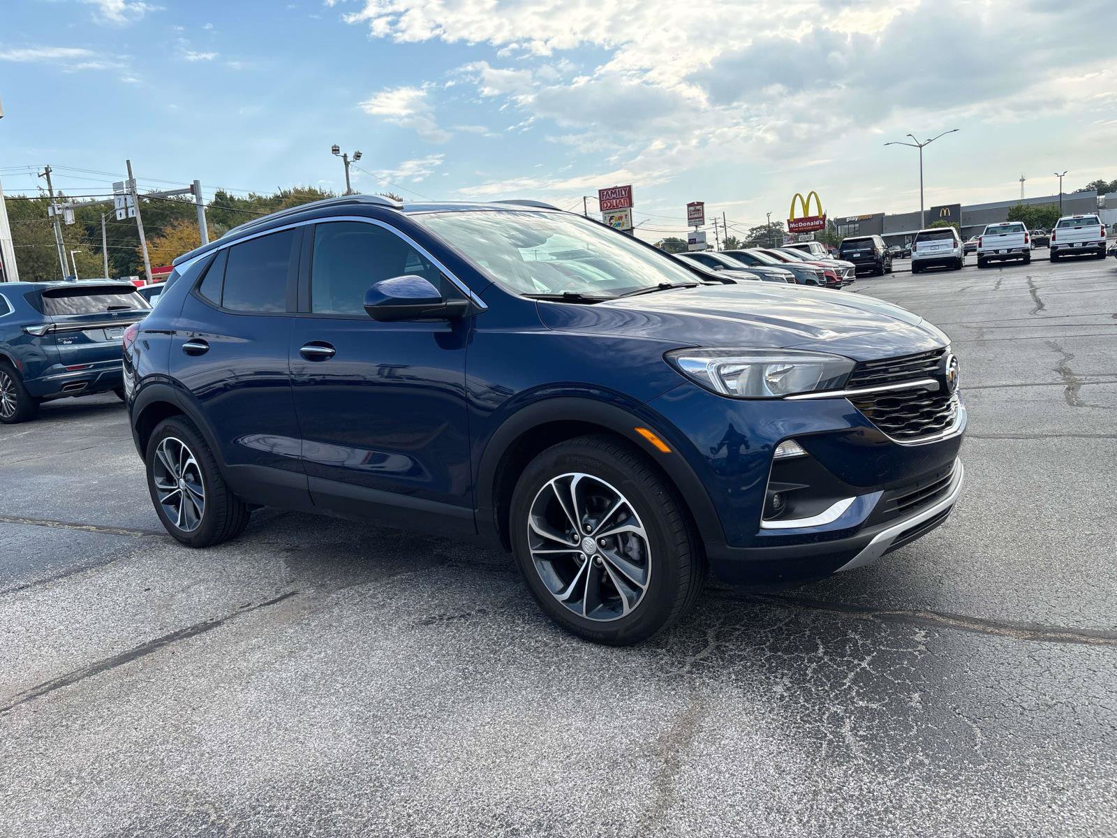 Used 2023 Buick Encore GX Select FWD image 6