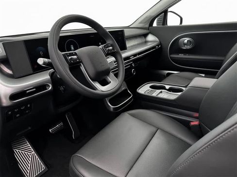 New 2026 Hyundai Ioniq 9 Calligraphy image 14