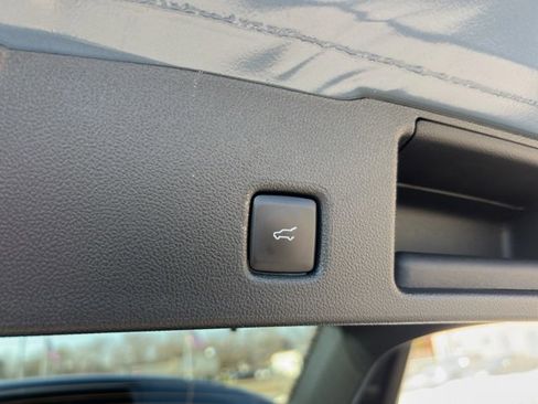 Certified 2024 Ford Escape Platinum image 24
