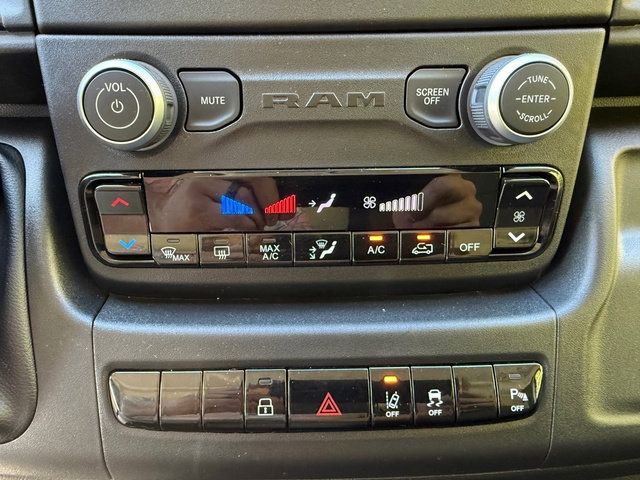 Used 2026 RAM ProMaster 1500 w/ Safety Group FWD image 20