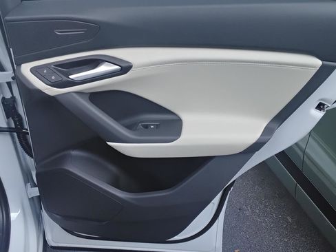 New 2025 Audi Q6 e-tron Premium image 21