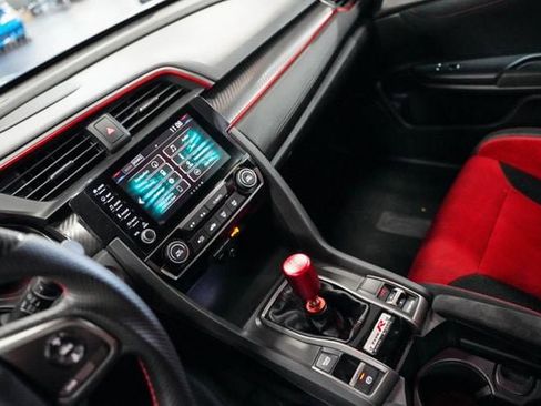 Used 2019 Honda Civic Type R image 7