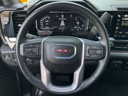 Used 2025 GMC Sierra 1500 SLT image 15