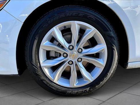 Used 2023 Chevrolet Malibu LT image 10