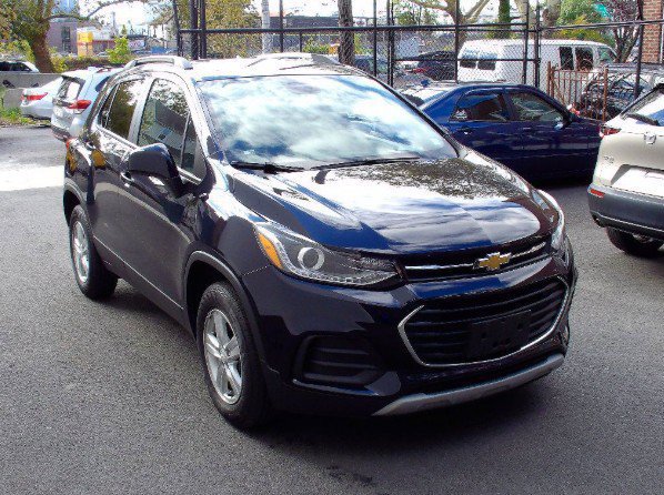 Used 2021 Chevrolet Trax LT w/ LT Convenience Package AWD/4WD image 8