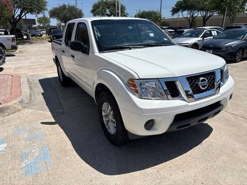 Used 2019 Nissan Frontier SV RWD image 4