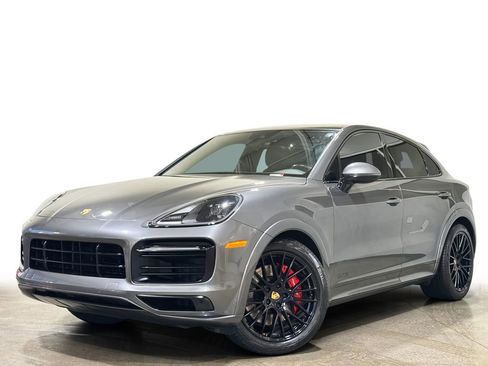 Used 2022 Porsche Cayenne GTS image 1