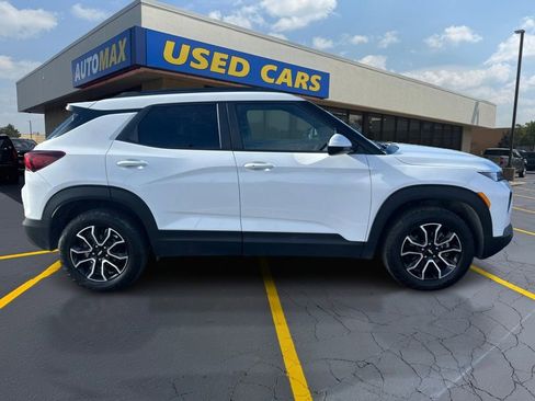 Used 2023 Chevrolet TrailBlazer ACTIV AWD/4WD image 2