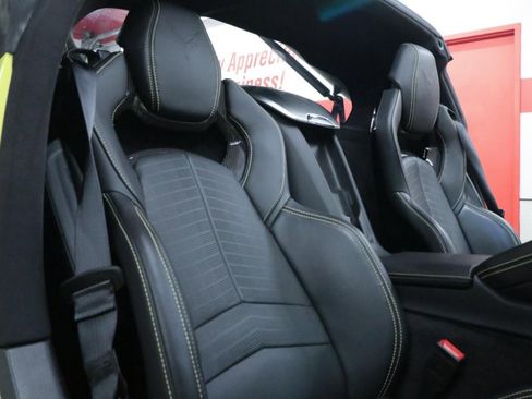 Used 2022 Chevrolet Corvette Stingray Premium Cpe w/ Z51 Performance Package image 33