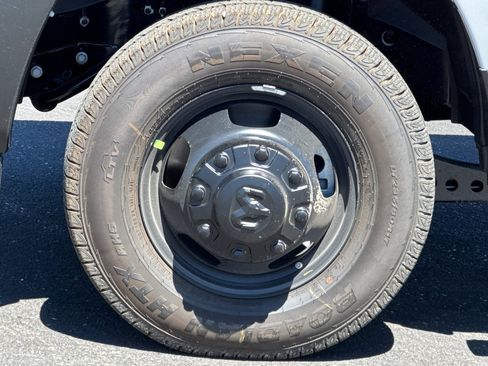 New 2026 RAM 3500 Tradesman AWD/4WD image 24