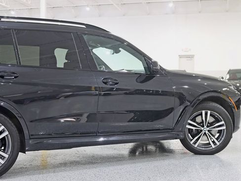Used 2024 BMW X7 xDrive40i w/ M Sport Package AWD/4WD image 11