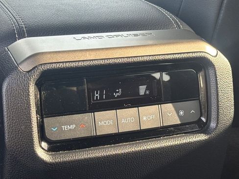Used 2024 Toyota Land Cruiser image 23