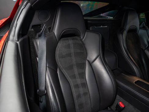 Used 2020 Acura NSX image 18