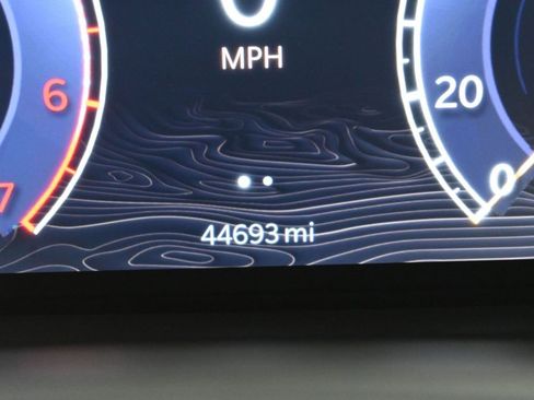 Used 2024 Jeep Wagoneer 2WD image 18