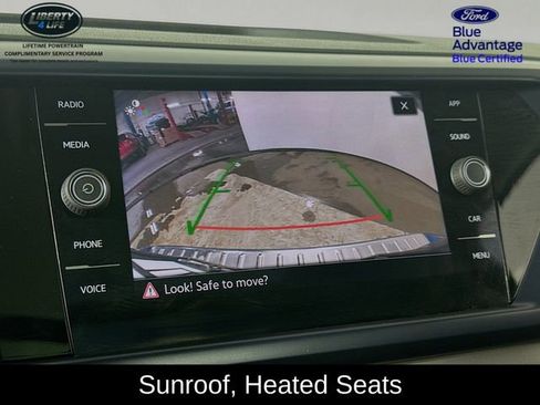 Used 2022 Volkswagen Taos SE image 13