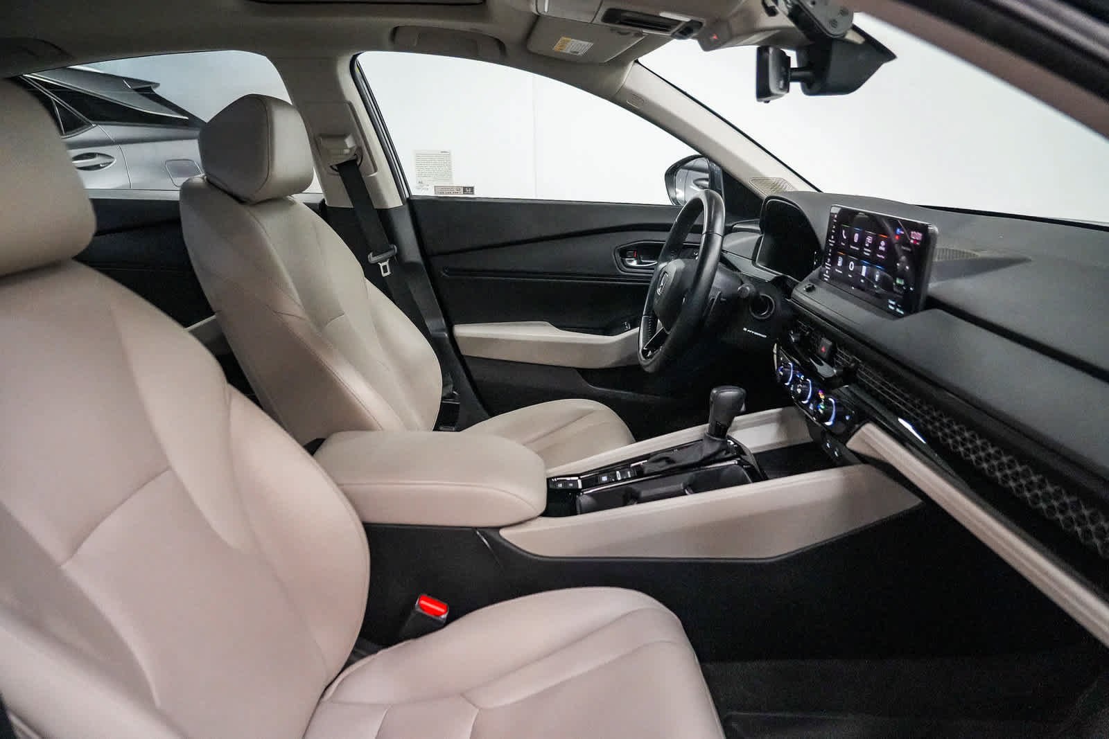 Used 2023 Honda Accord EX-L image 17