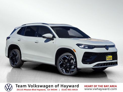 New 2026 Volkswagen Tiguan SEL R-Line AWD/4WD image 1
