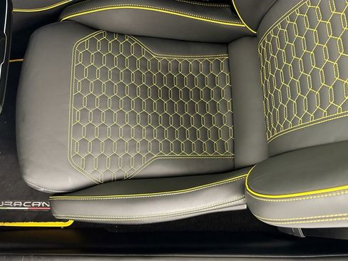 Used 2024 Lamborghini Huracan EVO AWD/4WD image 20