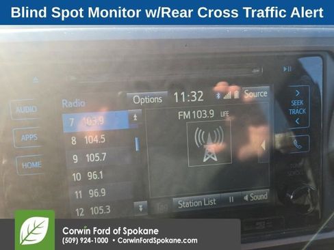 Used 2016 Toyota Tacoma TRD Sport image 10