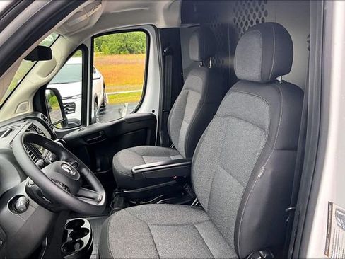 Used 2025 RAM ProMaster 2500 w/ U-Haul Equipment Group FWD image 20