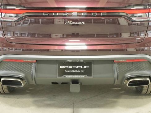 New 2026 Porsche Macan image 37