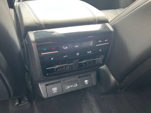 Used 2024 Acura MDX w/ Advance Package AWD/4WD image 23