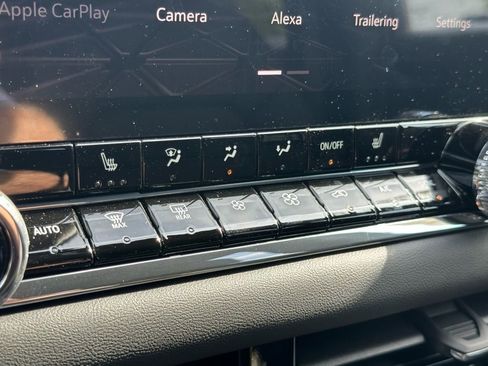 New 2025 GMC Canyon Elevation w/ Convenience Package image 15